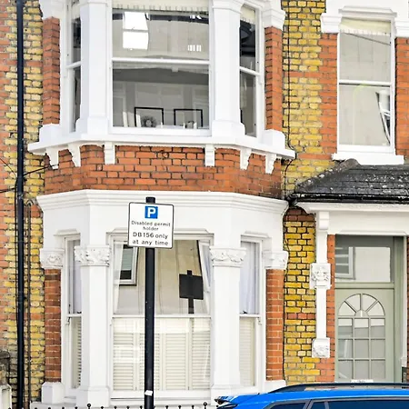 Appartamento New Chic 3-Bed Flat In Clapham Londra Esterno foto