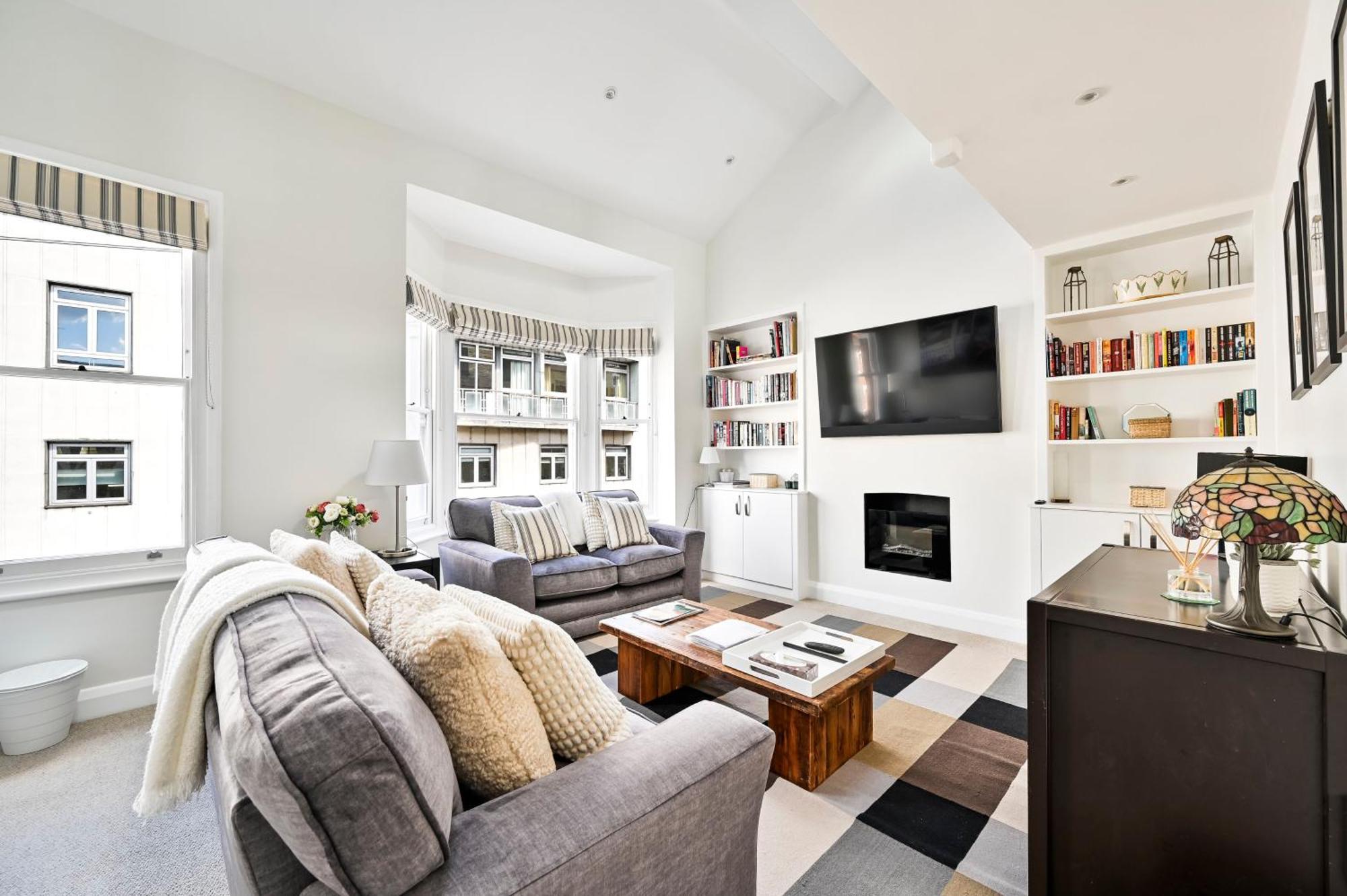 Appartamento New Chic 3-bed Flat In Clapham Londra