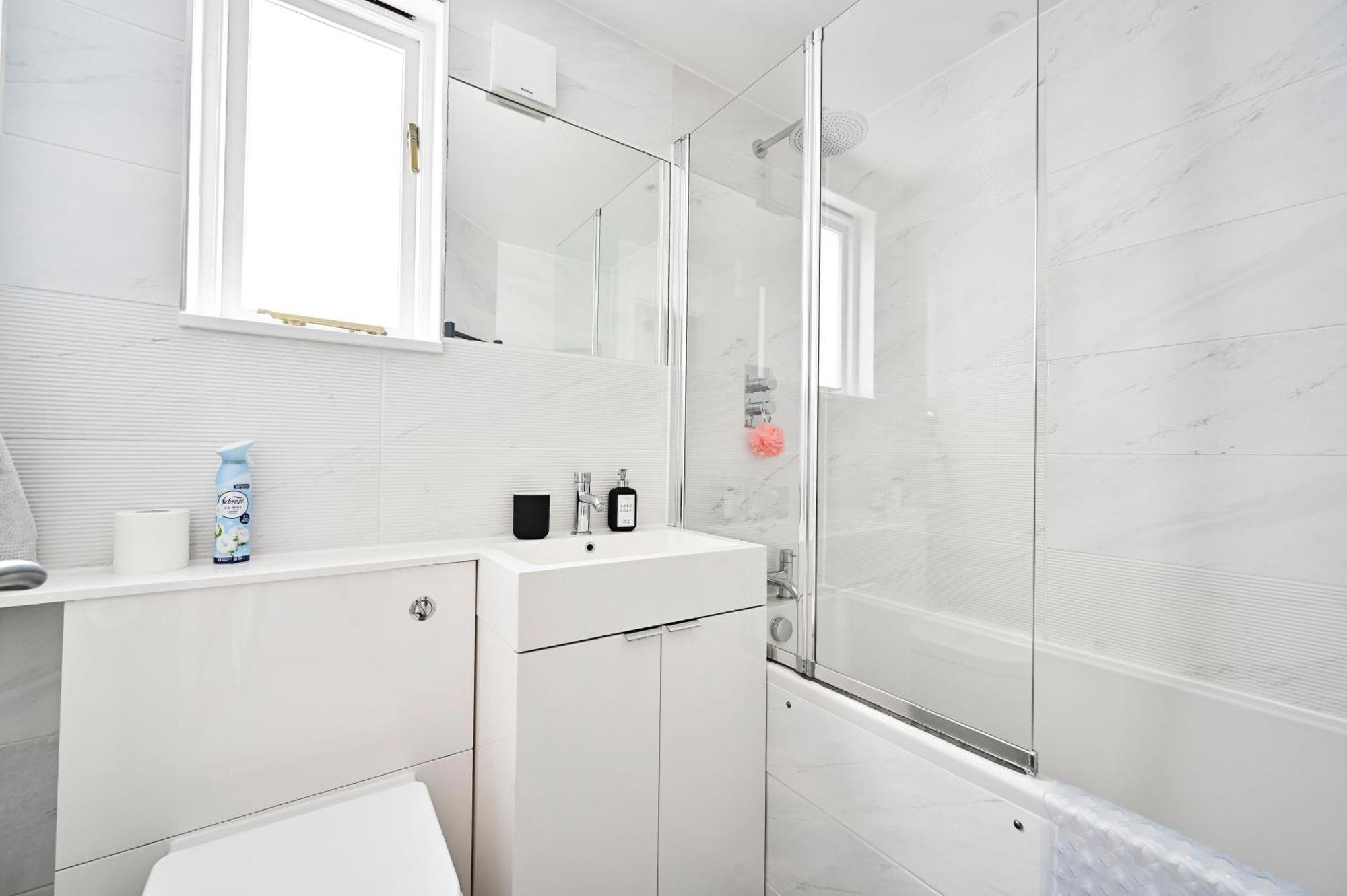 Appartamento New Chic 3-bed Flat In Clapham *